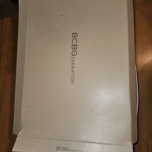 BCBGeneration Ivory Shoe Box